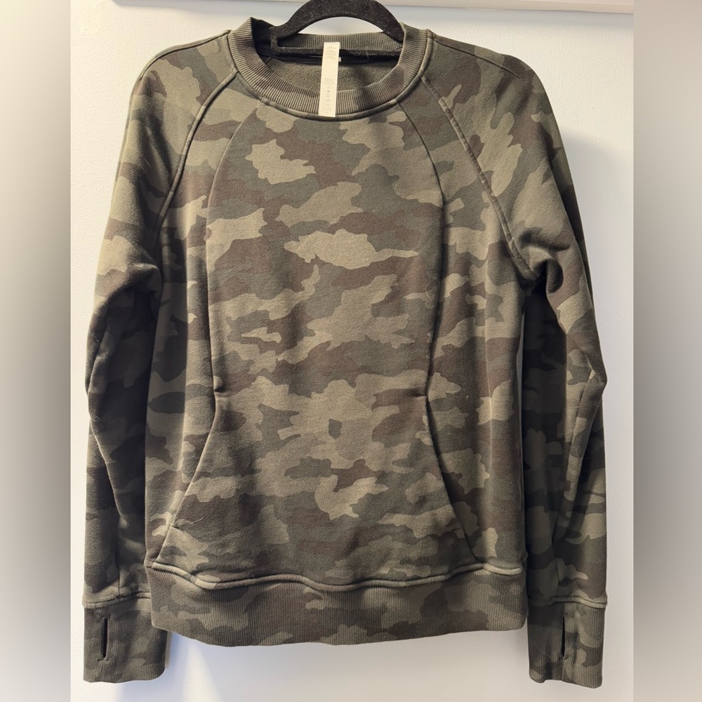 Lululemon Green Camo Terry Scuba Crew size 10